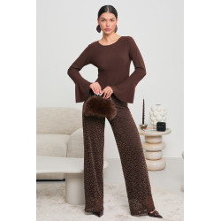 ASYMETRYCZNA BLUZKA Z ROZSZERZANYMI RĘKAWAMI