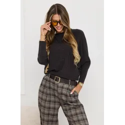 Sweter z rękawami kimono i błyszczącymi drobinkami