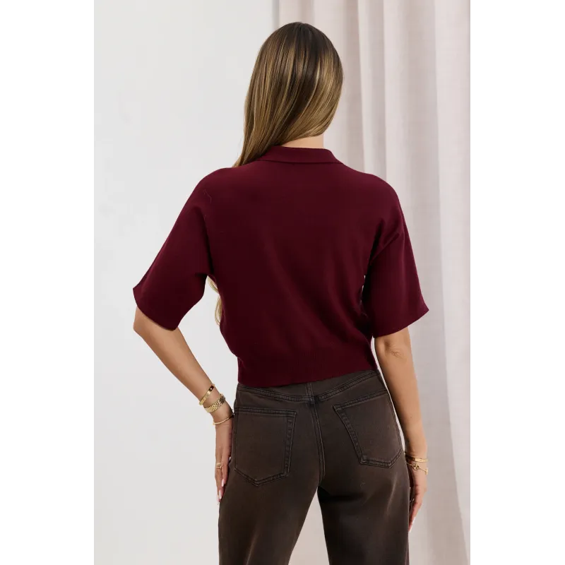 Krótki sweter z kołnierzykiem polo