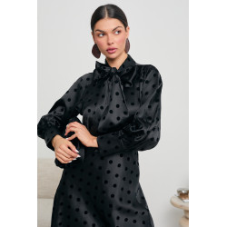 SATYNOWA BLUZKA W GROCHY Z WIĄZANIEM