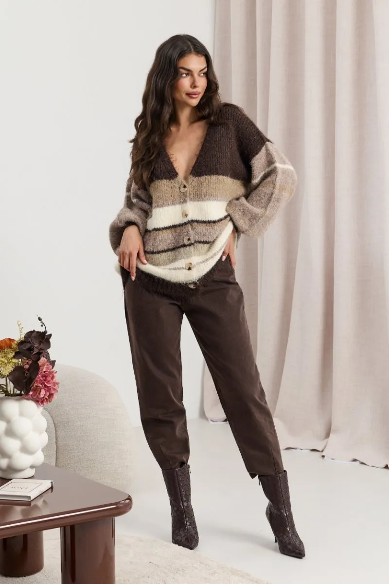Sweter w paski z guzikami i bufiastymi rękawami