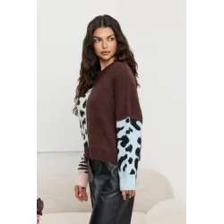 Sweter z patchworkowym wzorem