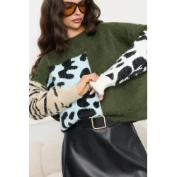 Sweter z patchworkowym wzorem