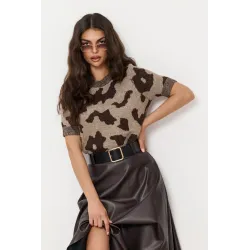 Sweter z krótkim rękawem i wzorem w cętki