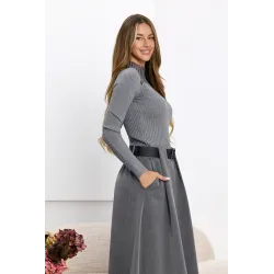 Dzianinowy sweter prążkowany z siateczkowym półgolfem