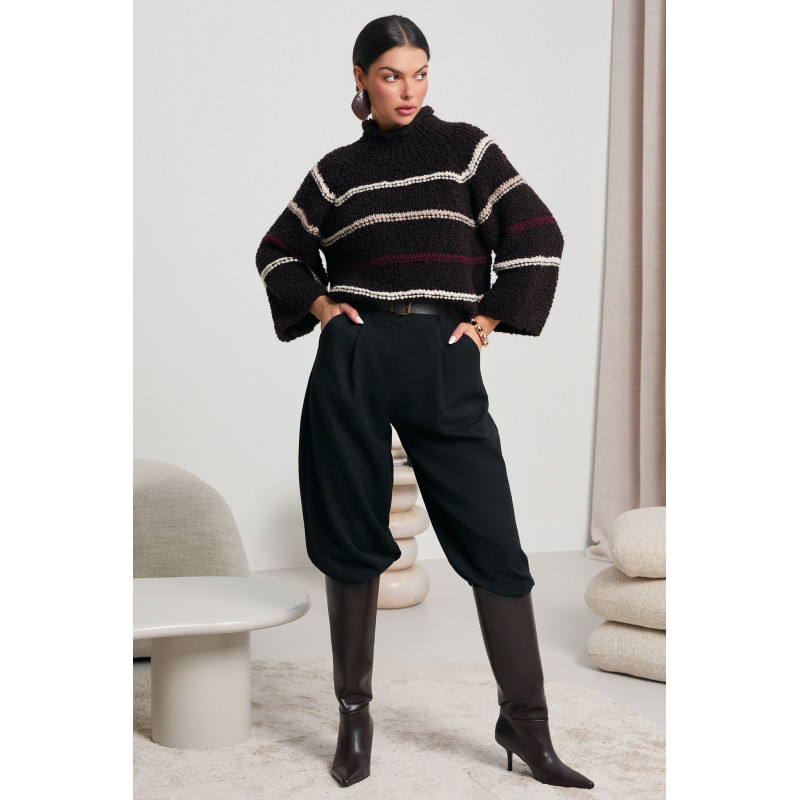 OVERSIZOWY GOLF Z KONTRASTOWYMI PASAMI