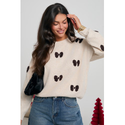 SWETER Z PLUSZOWYMI KOKARDKAMI