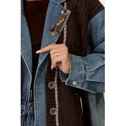 Dwuwarstwowa kurtka łącząca denim z dzianiną