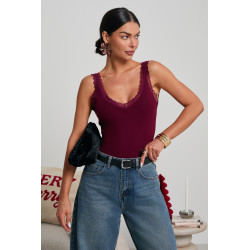 TOP Z KORONKOWYM WYKOŃCZENIEM