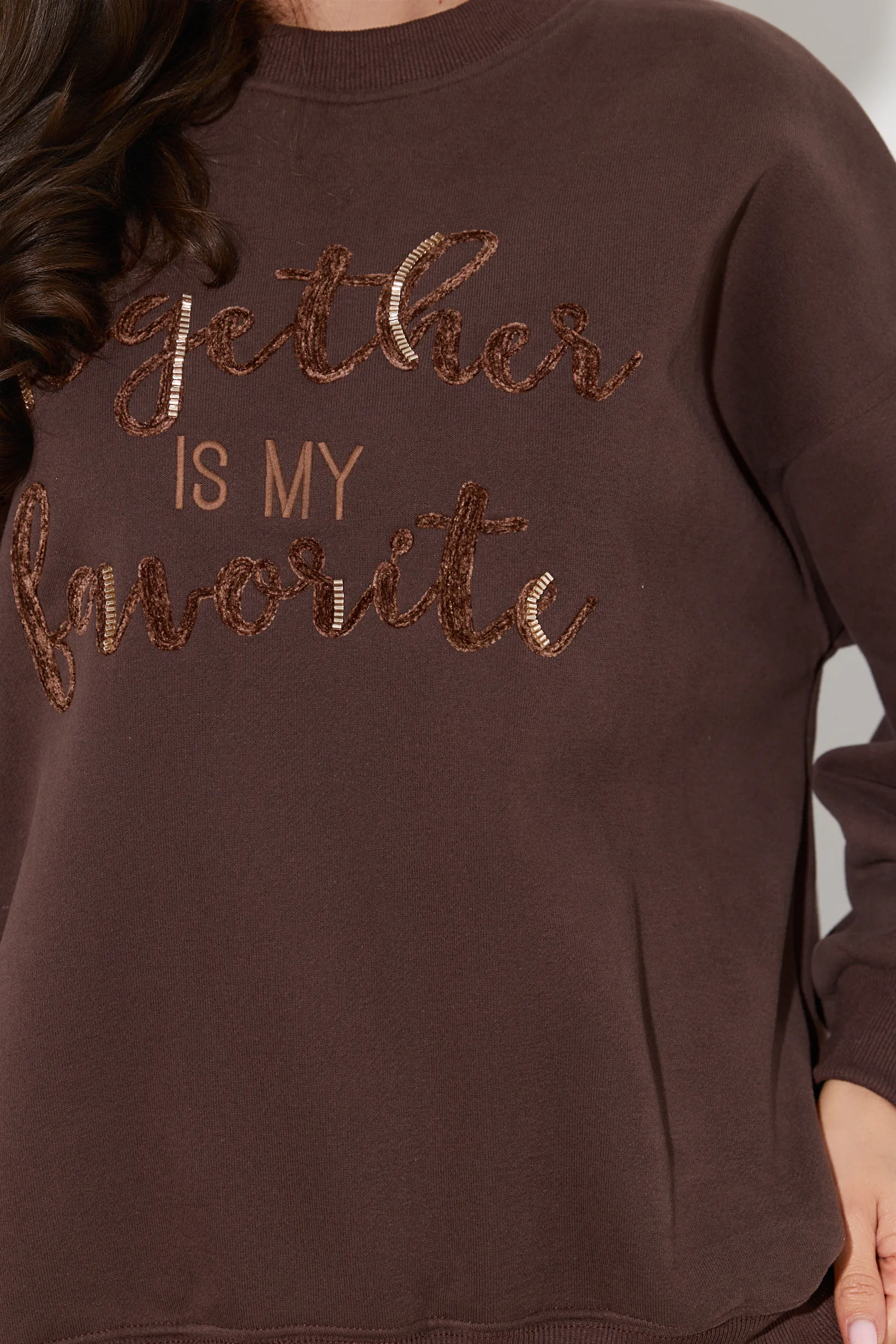 Bluza z haftowanym napisem