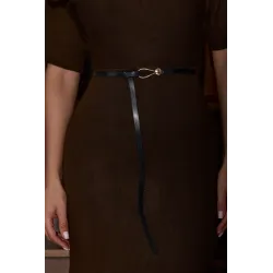 Dzianinowa sukienka midi z paskiem