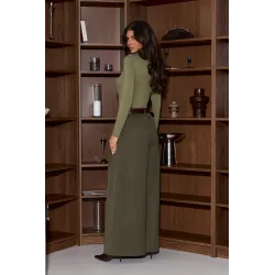 Eleganckie spodnie z subtelnymi zaszewkami i szerokimi nogawkami