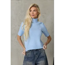 Krótki sweter z prążkowanym półgolfem i rękawami