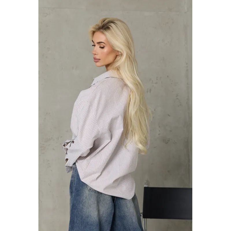 Koszula oversize w paski z haftem kwiatowym