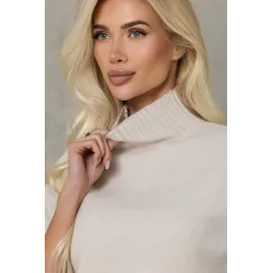 Krótki sweter z prążkowanym półgolfem i rękawami
