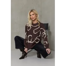 Sweter z falbaniastym kontrastowym wykończeniem