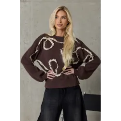 Sweter z falbaniastym kontrastowym wykończeniem