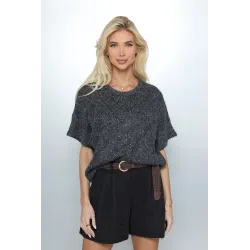 Sweter z krótkim rękawem i cekinami