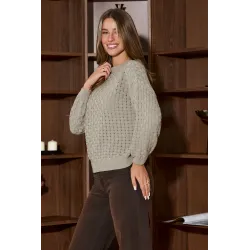 Strukturalny sweter z plecionym splotem