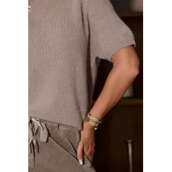 Sweter z krótkim rękawem o klasycznym kroju