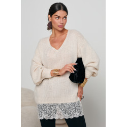 OVERSIZOWY SWETER Z KORONKOWYM DOŁEM