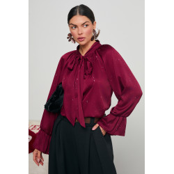 SATYNOWA BLUZKA Z WIĄZANIEM POKRYTA DROBNYMI CEKINAMI