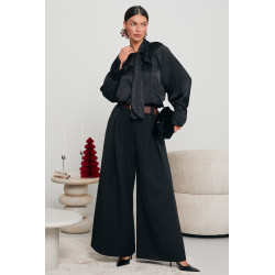 SATYNOWA BLUZKA Z WIĄZANIEM POKRYTA DROBNYMI CEKINAMI