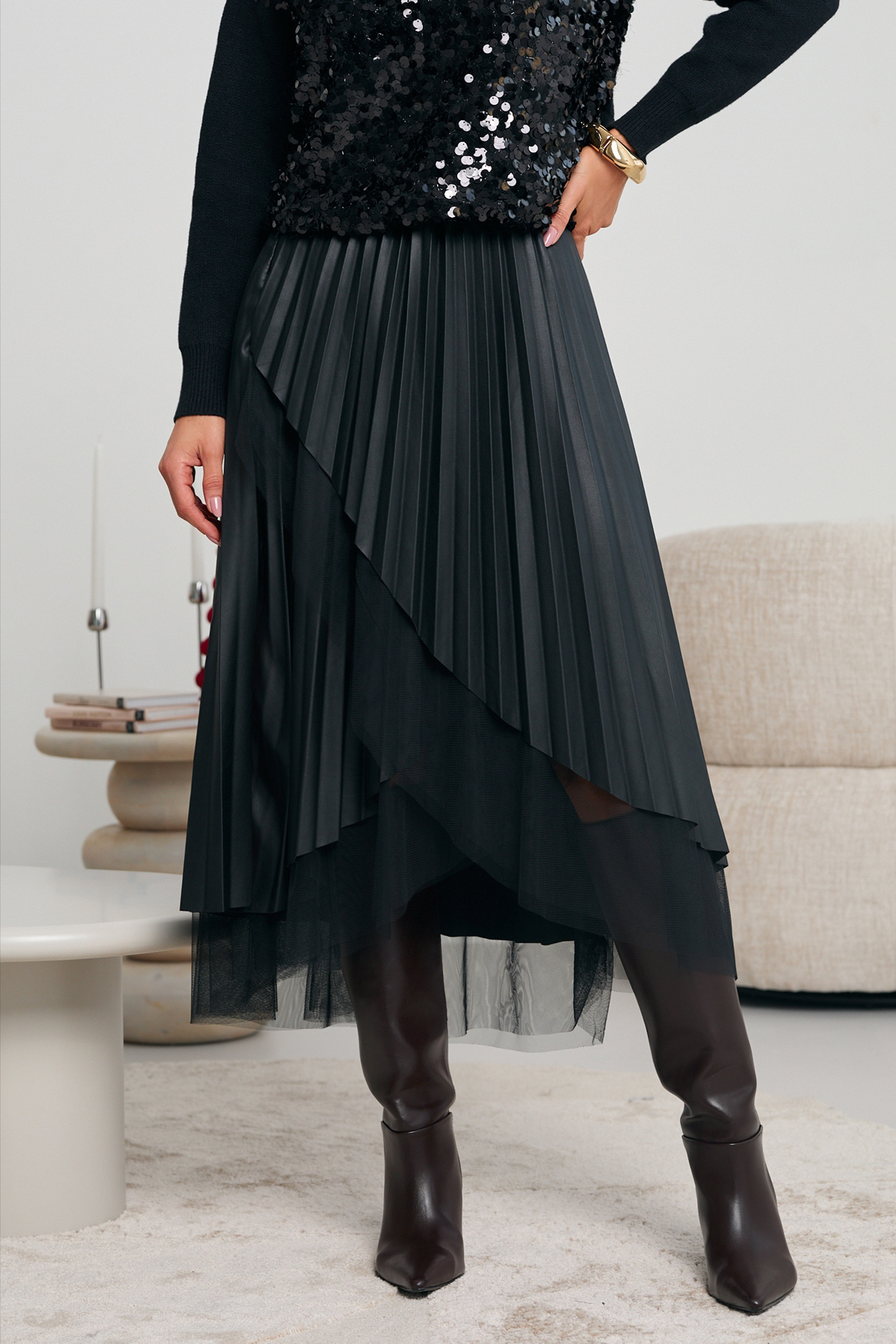 WARSTWOWA SPÓDNICA Z EKO SKÓRY I TIULU