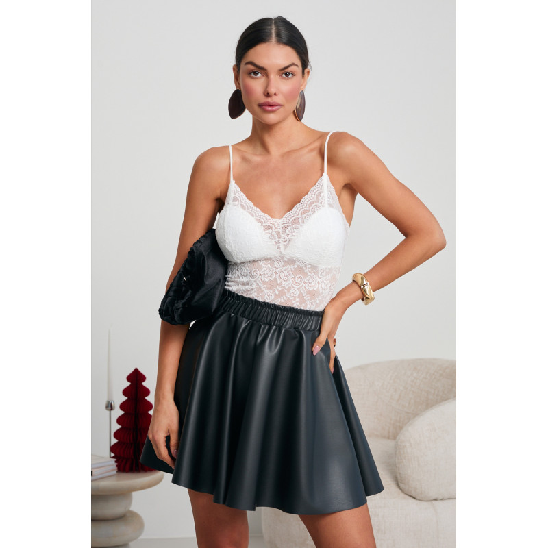 KORONKOWY TOP NA RAMIĄCZKACH