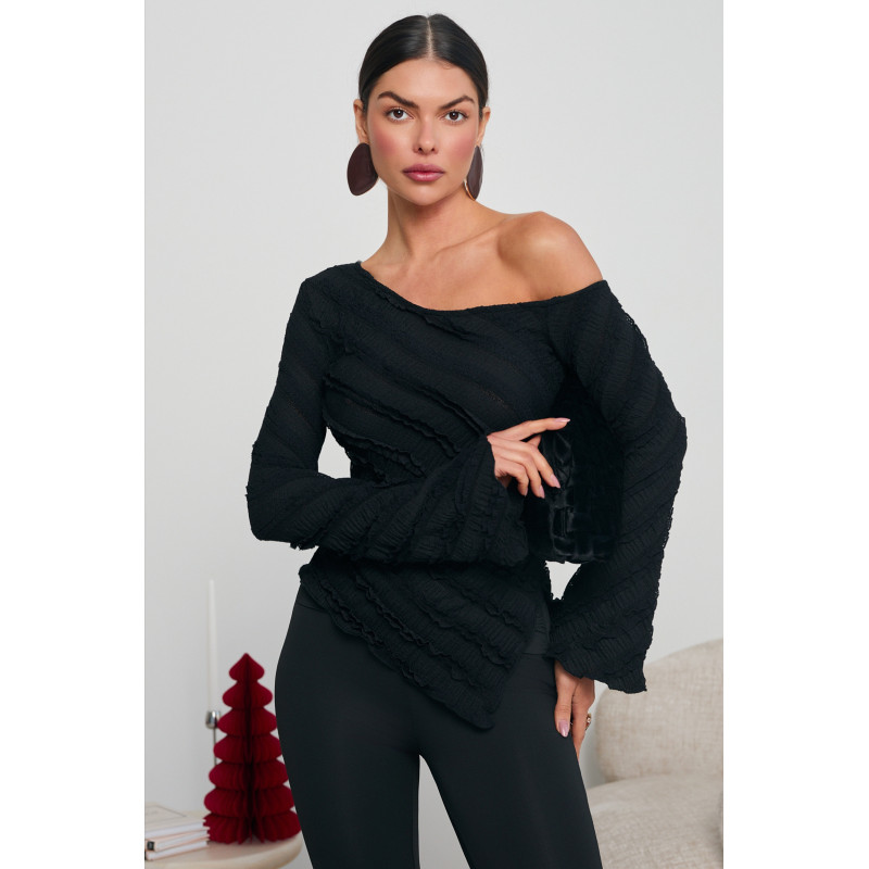 ASYMETRYCZNA BLUZKA Z FALBANKAMI I DEKORACYJNĄ KLAMRĄ