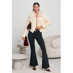 KARDIGAN Z FUTRZANYM KOŁNIERZEM I PERŁOWYM ZAPIĘCIEM