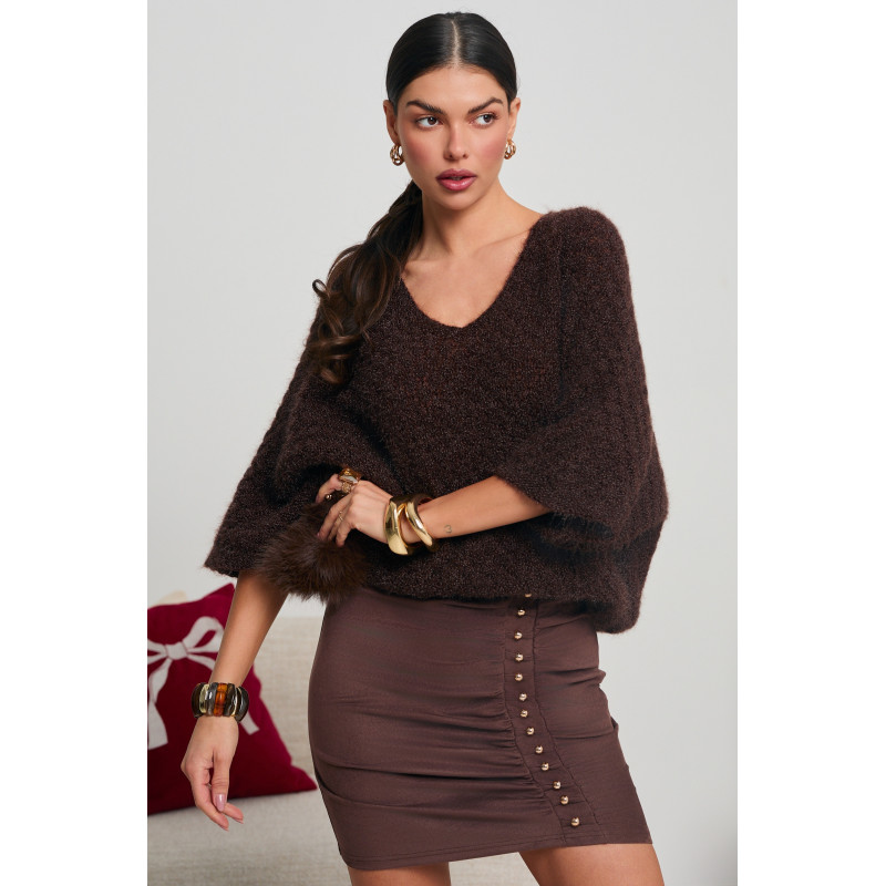 AŻUROWY SWETER O LUŹNYM KROJU