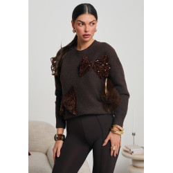 SWETER Z CEKINOWYMI KOKARDAMI