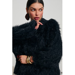 FUTRZANY SWETER Z POŁYSKUJĄCĄ NICIĄ