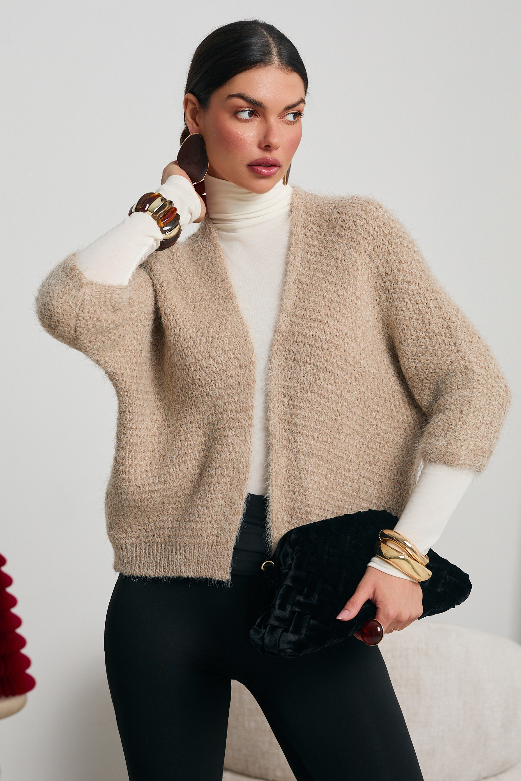 KRÓTKI KARDIGAN Z RĘKAWEM 3/4