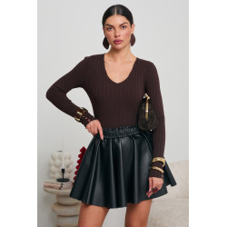 PRĄŻKOWANY SWETER V-NECK ZE ZŁOTYMI GUZIKAMI