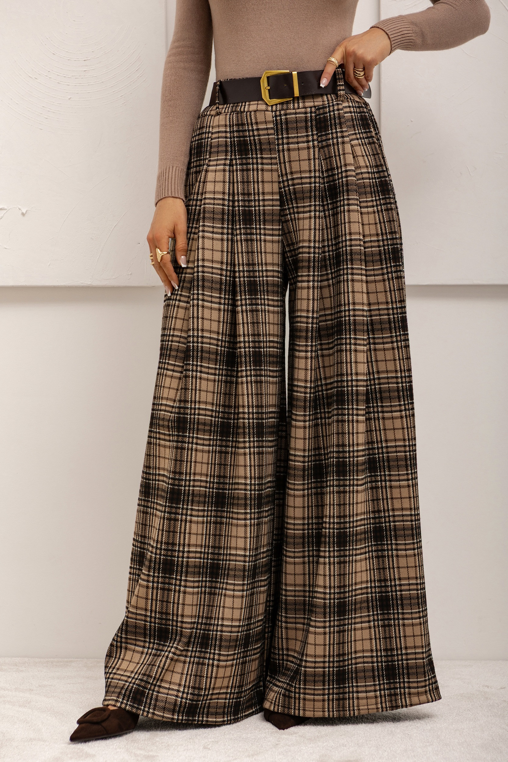 SZEROKIE SPODNIE W KRATĘ Z PASKIEM