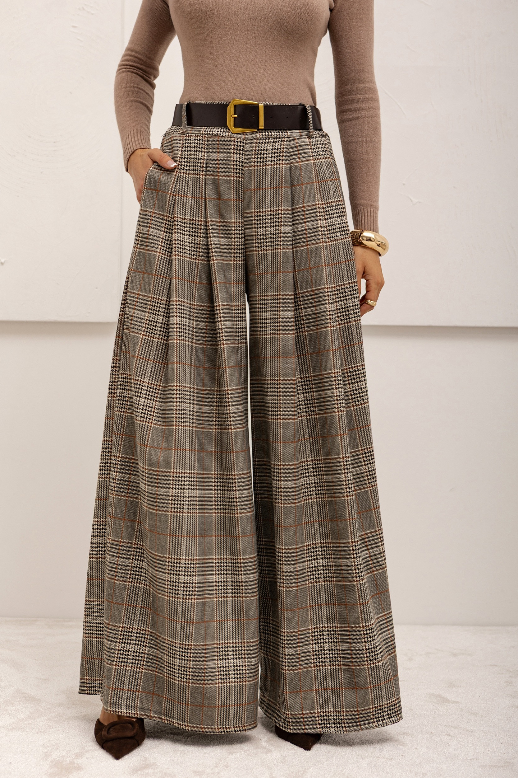 SPODNIE TYPU PALAZZO W KRATĘ Z PASKIEM