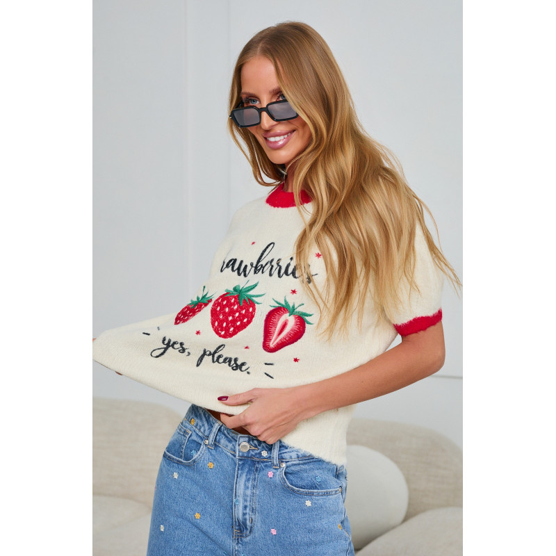 SWETER Z KRÓTKIM RĘKAWEM Z HAFTOWANYMI TRUSKAWKAMI