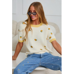 SWETER Z KRÓTKIM RĘKAWEM Z HAFTOWANYMI CYTRYNAMI