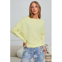 PRĄŻKOWANY SWETER TYPU BATWING