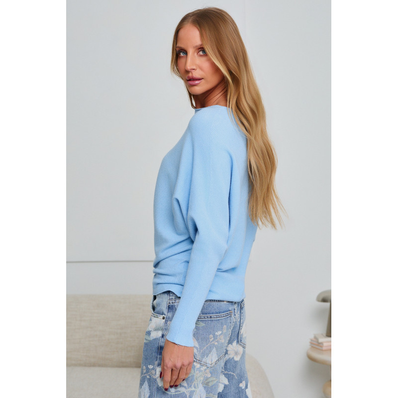 PRĄŻKOWANY SWETER TYPU BATWING