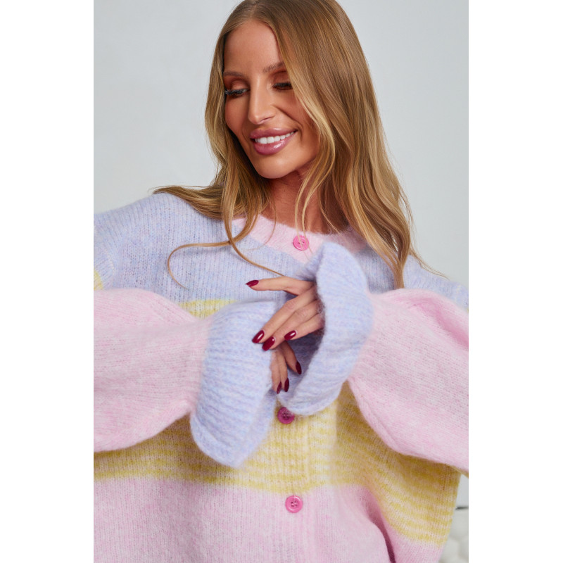 Oversizowy kardigan w pastelowe pasy