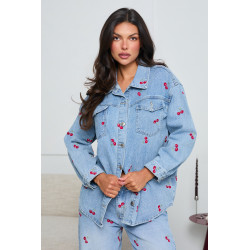 OVERSIZOWA KURTKA JEANSOWA Z HAFTEM W WIŚNIE
