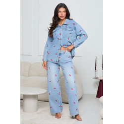 OVERSIZOWA KURTKA JEANSOWA Z HAFTEM W WIŚNIE