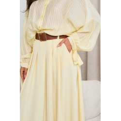 ROZKLOSZOWANA SPÓDNICA Z ZASZEWKAMI I PASKIEM