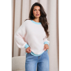 PASTELOWY SWETER O OVERSIZOWYM KROJU W PASKI