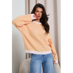 PASTELOWY SWETER O OVERSIZOWYM KROJU W PASKI