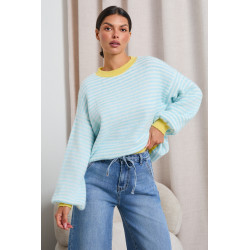 PASTELOWY SWETER O OVERSIZOWYM KROJU W PASKI