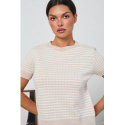 SWETER O STRUKTURALNYM SPLOCIE Z KRÓTKIM RĘKAWEM